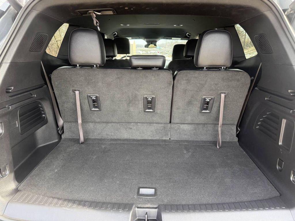 used 2024 GMC Acadia car, priced at $30,999