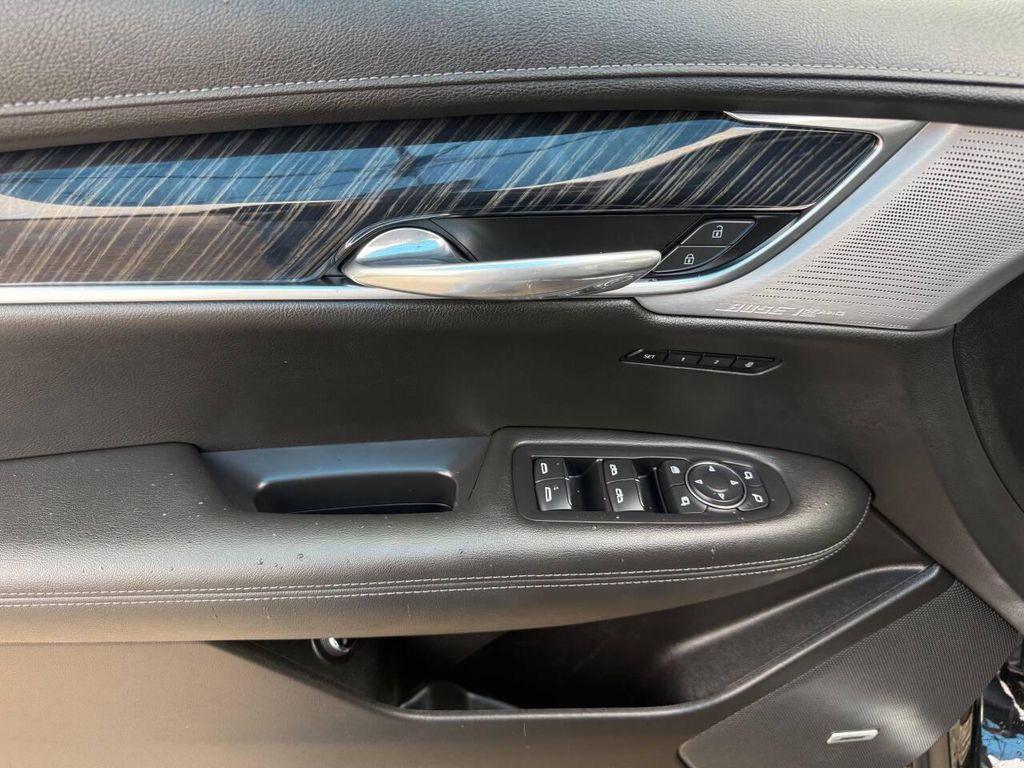 used 2023 Cadillac XT6 car, priced at $31,985