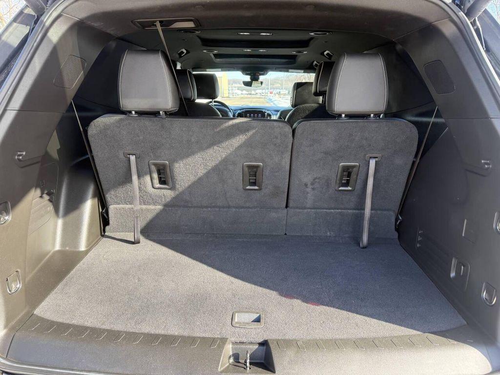 used 2022 Chevrolet Traverse car, priced at $27,999