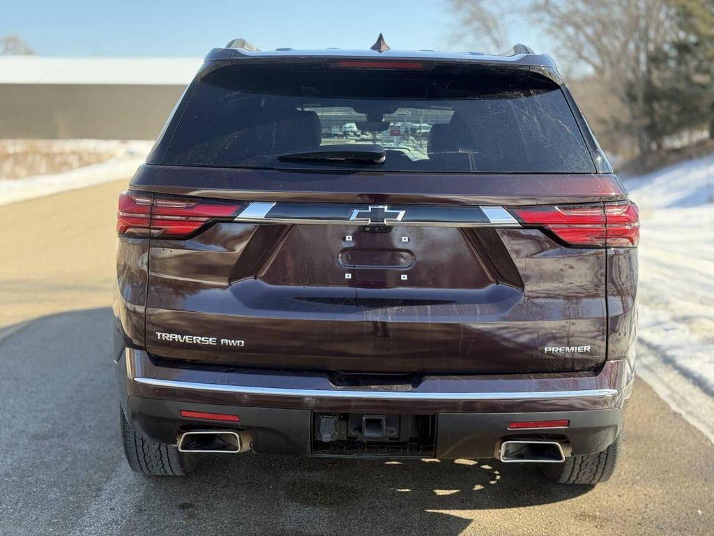 used 2023 Chevrolet Traverse car, priced at $30,999