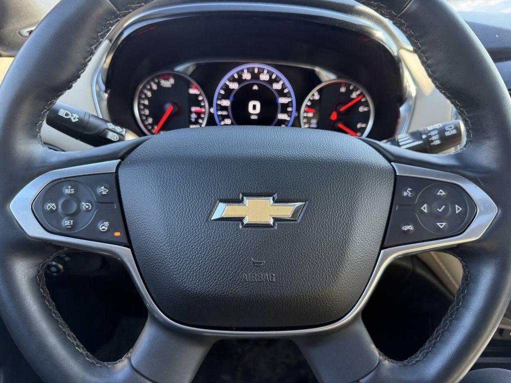 used 2023 Chevrolet Traverse car, priced at $30,999