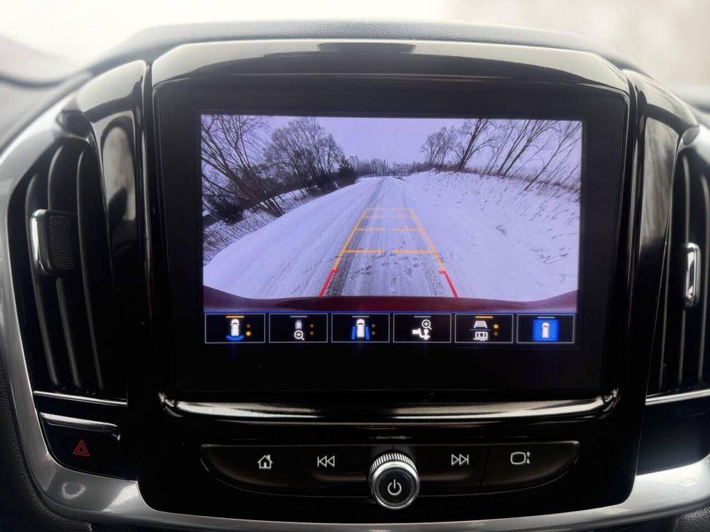 used 2023 Chevrolet Traverse car, priced at $31,499