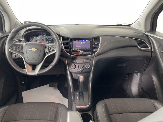 2022 Mosaic Black Metallic Chevrolet Trax