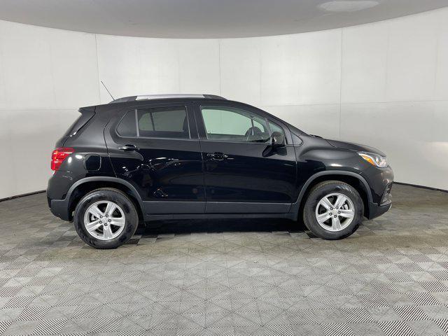 2022 Mosaic Black Metallic Chevrolet Trax