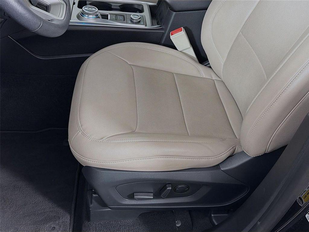 used 2024 Ford Explorer car, priced at $30,997