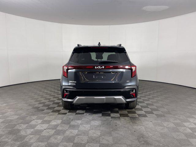 used 2025 Kia Seltos car, priced at $24,997