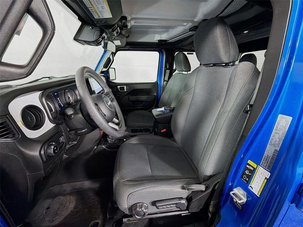 used 2025 Jeep Gladiator car, priced at $38,997