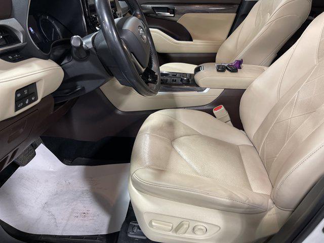 used 2020 Toyota Highlander car, priced at $33,497