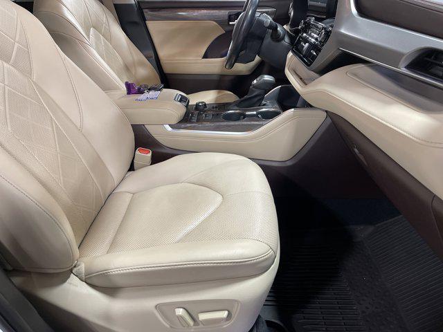 used 2020 Toyota Highlander car, priced at $33,497