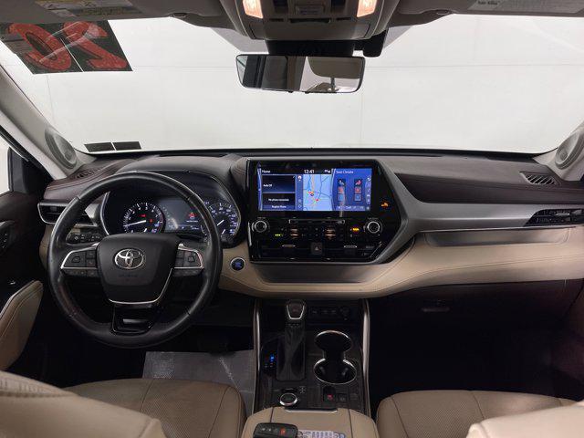 used 2020 Toyota Highlander car, priced at $33,497