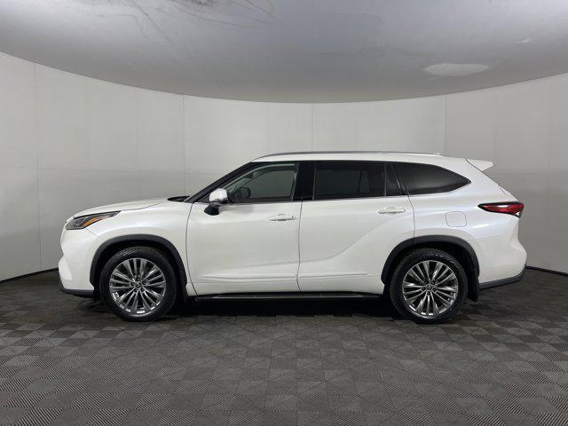 used 2020 Toyota Highlander car, priced at $33,497