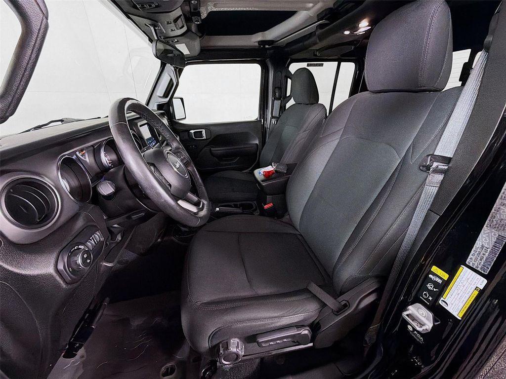 used 2022 Jeep Gladiator car, priced at $30,997