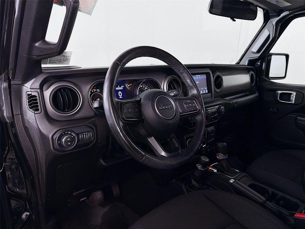 used 2022 Jeep Gladiator car, priced at $30,997
