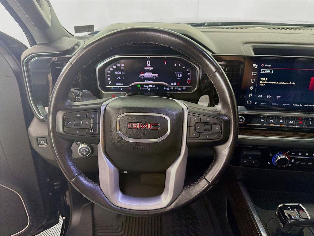 used 2022 GMC Sierra 1500 car, priced at $38,987