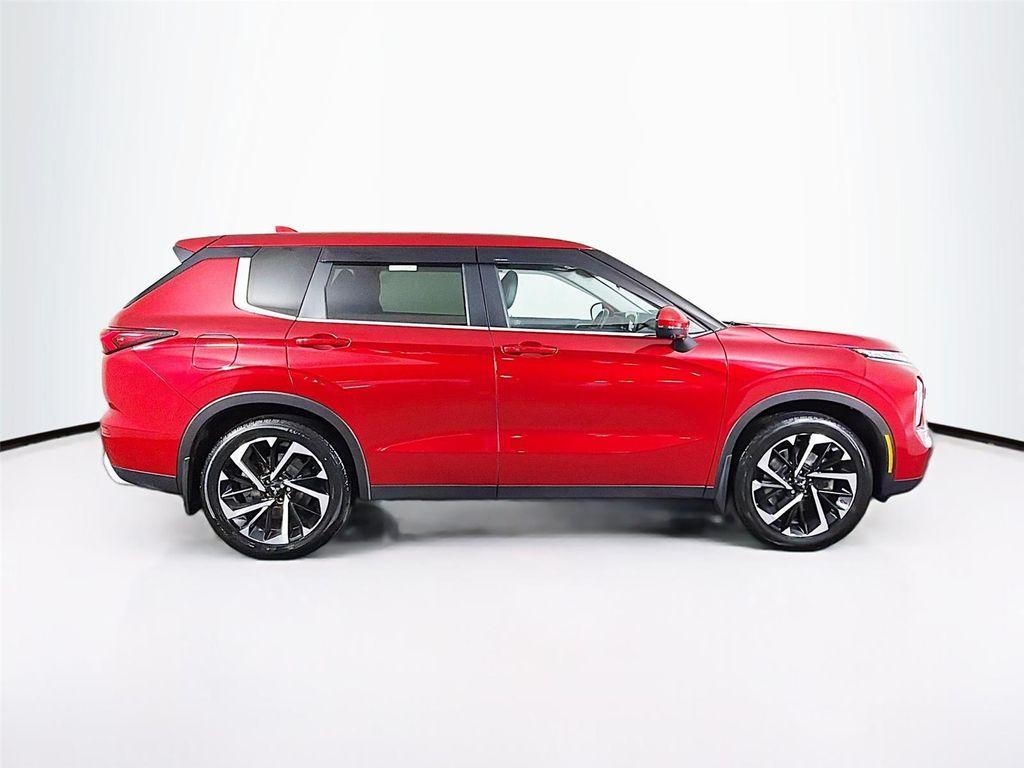 used 2024 Mitsubishi Outlander car, priced at $25,997