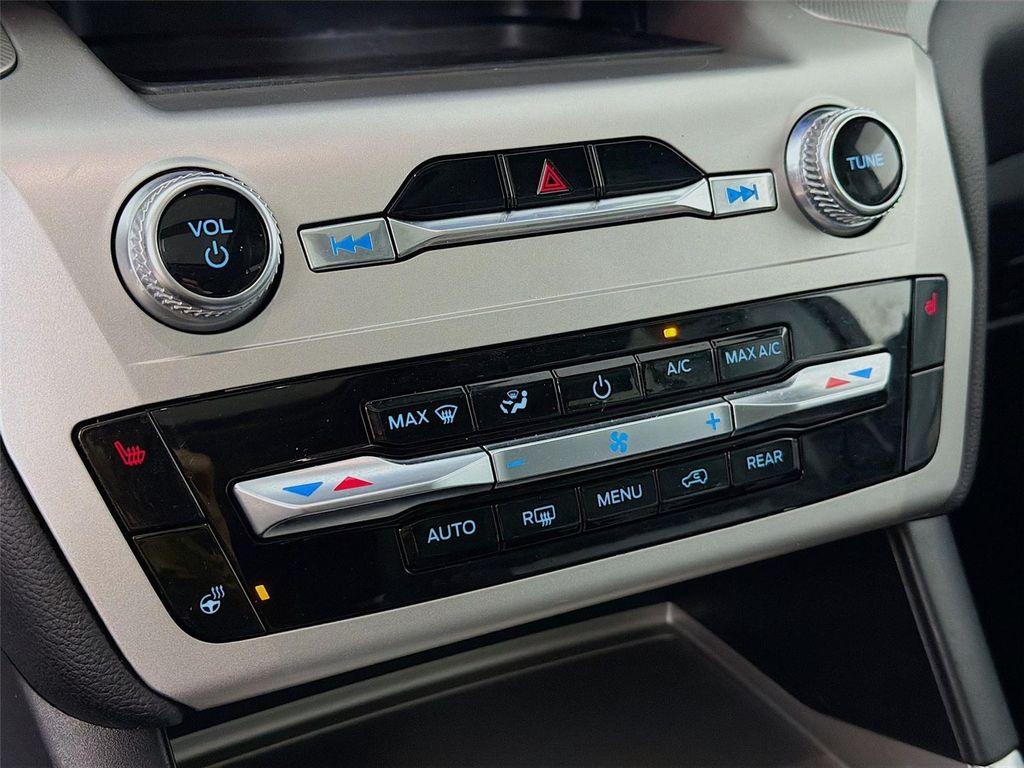 used 2022 Ford Explorer car, priced at $30,997