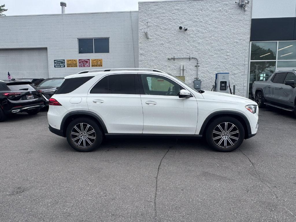 Mercedes-Benz GLE view 3