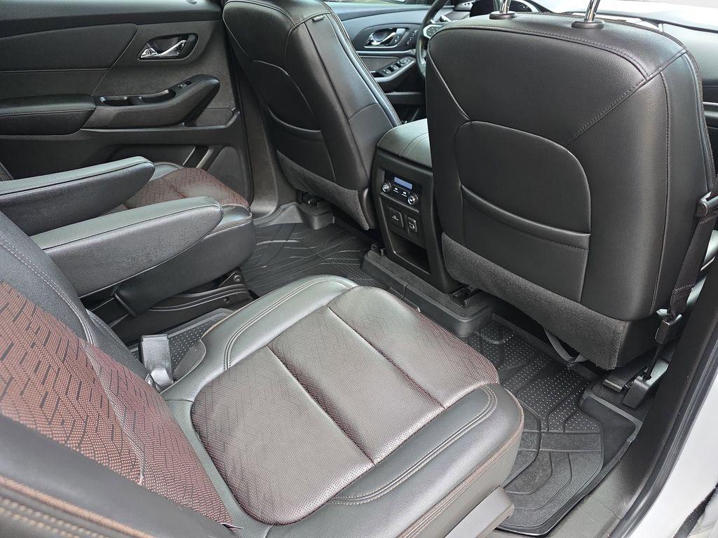 used 2022 Chevrolet Traverse car, priced at $25,991