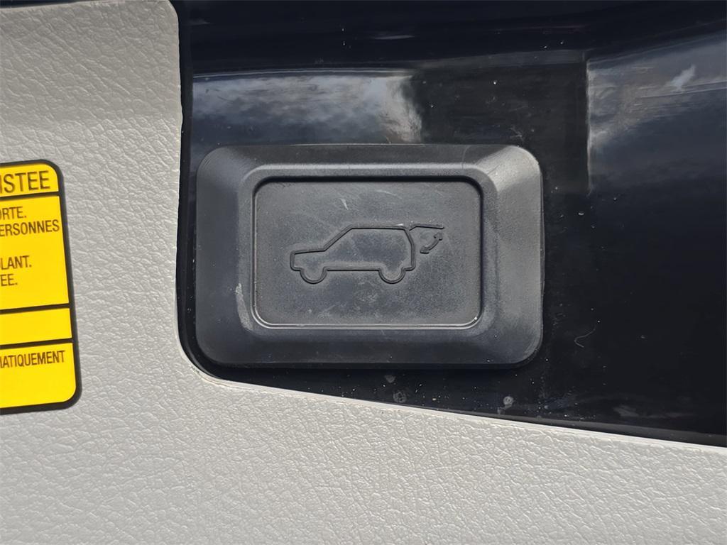 used 2013 Toyota Highlander car, priced at $15,650