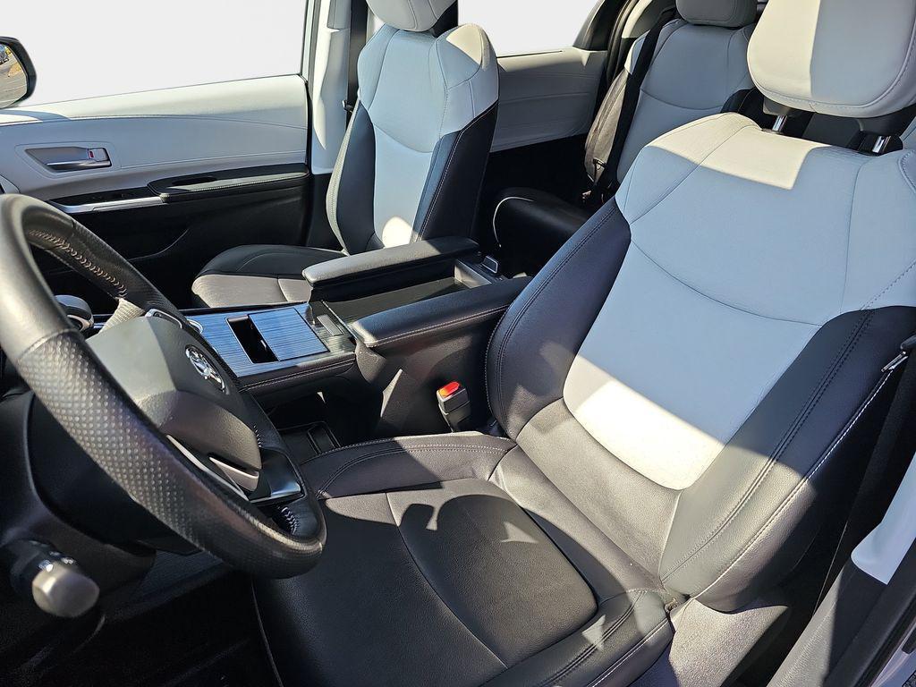 used 2025 Toyota Sienna car, priced at $46,691