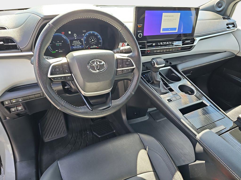 used 2025 Toyota Sienna car, priced at $46,691