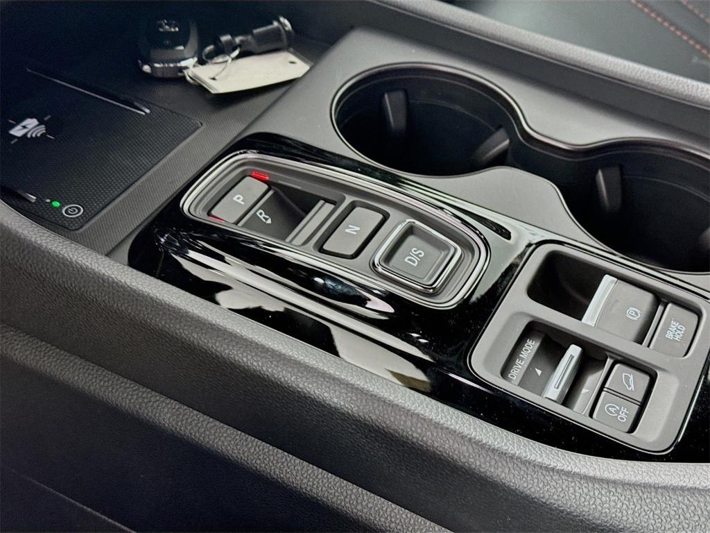 used 2025 Honda Pilot car, priced at $43,198