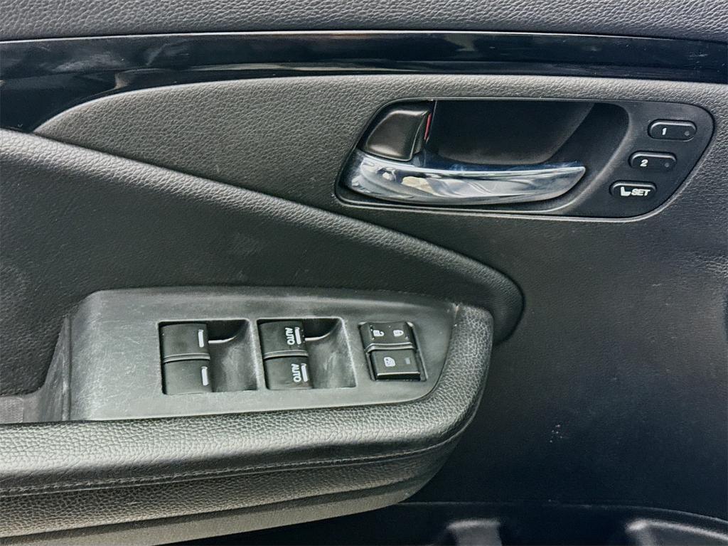 used 2021 Honda Pilot car, priced at $25,998