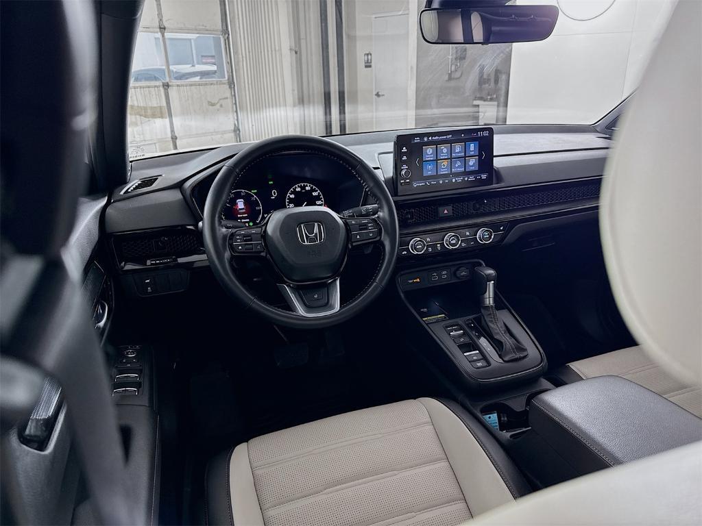 used 2025 Honda CR-V Hybrid car, priced at $35,498