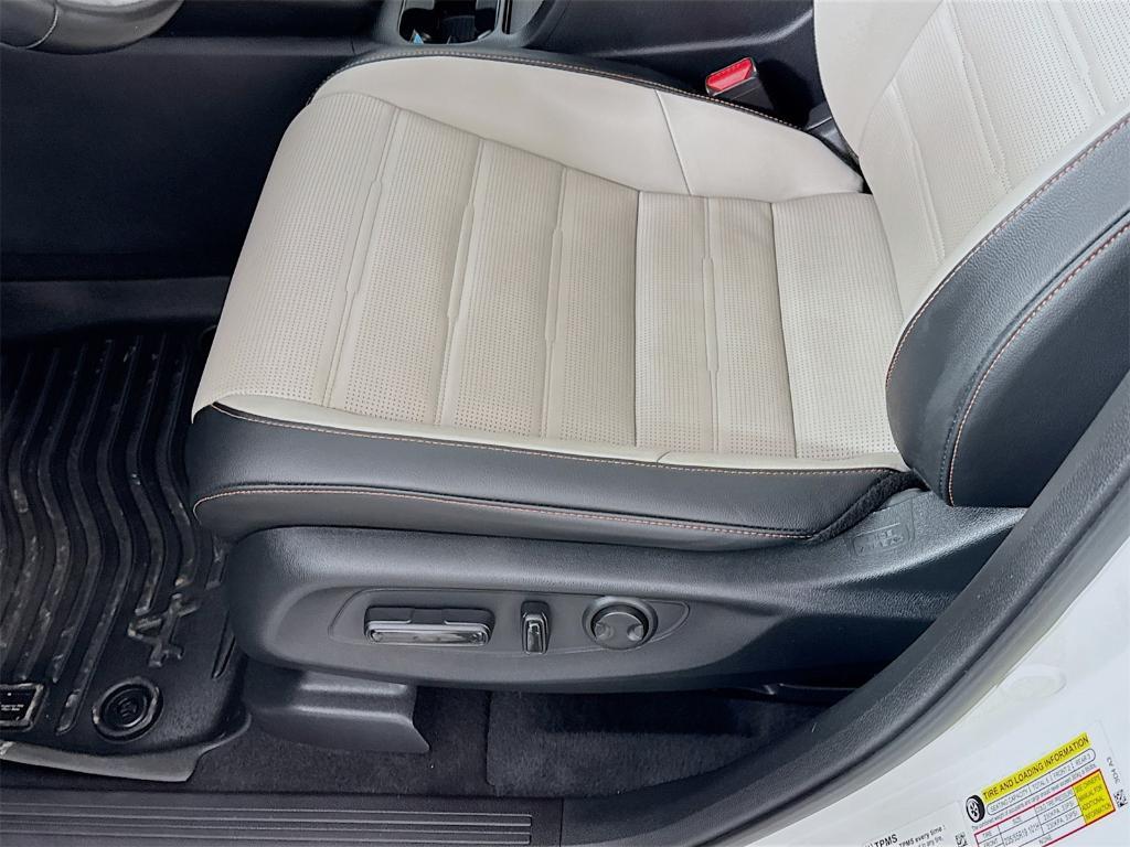 used 2025 Honda CR-V Hybrid car, priced at $35,498