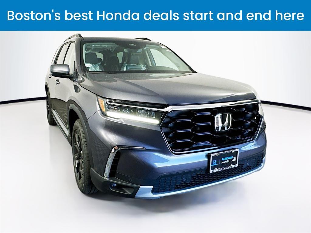 new 2025 Honda Pilot car, priced at $51,095