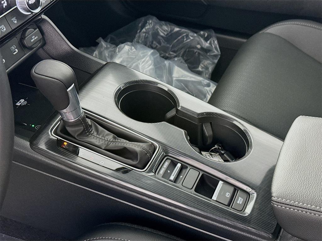 new 2025 Honda Civic Hybrid car, priced at $30,145