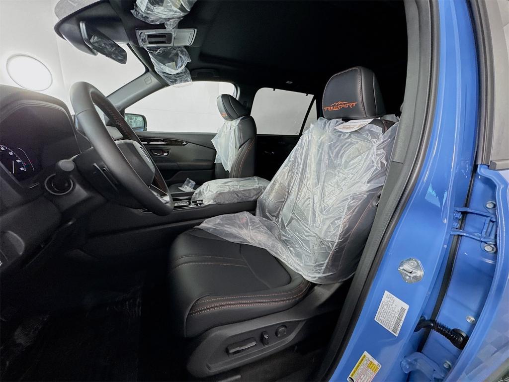 new 2025 Honda Pilot car, priced at $51,830