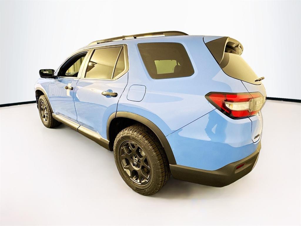 new 2025 Honda Pilot car, priced at $51,830
