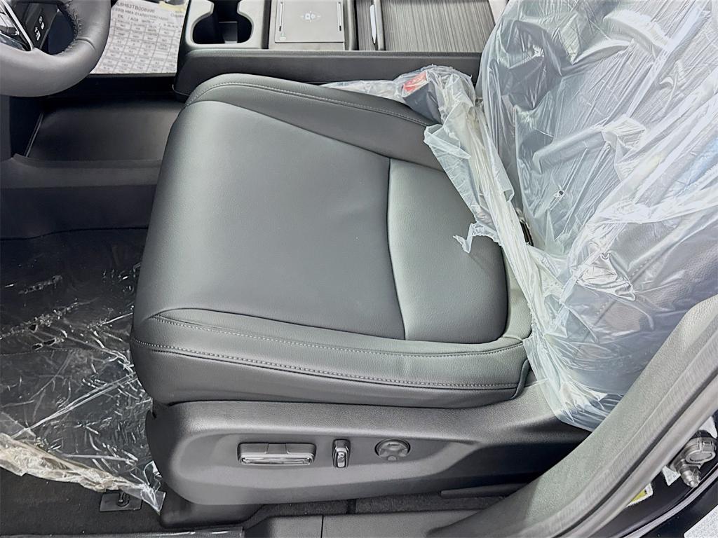 new 2026 Honda Odyssey car, priced at $54,700