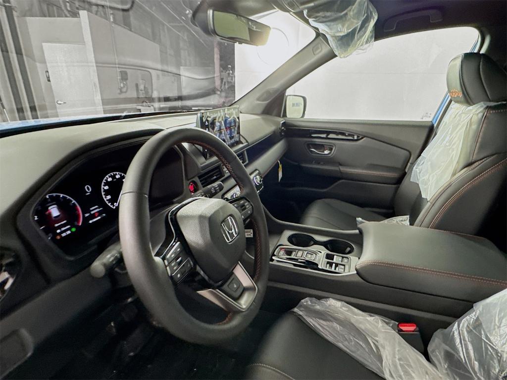 new 2025 Honda Pilot car, priced at $51,830