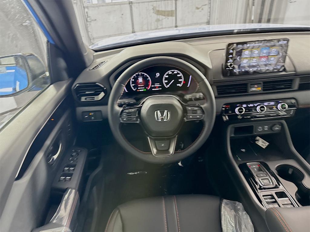 new 2025 Honda Pilot car, priced at $51,830