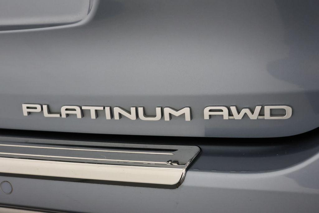 used 2023 Toyota Highlander car, priced at $38,505