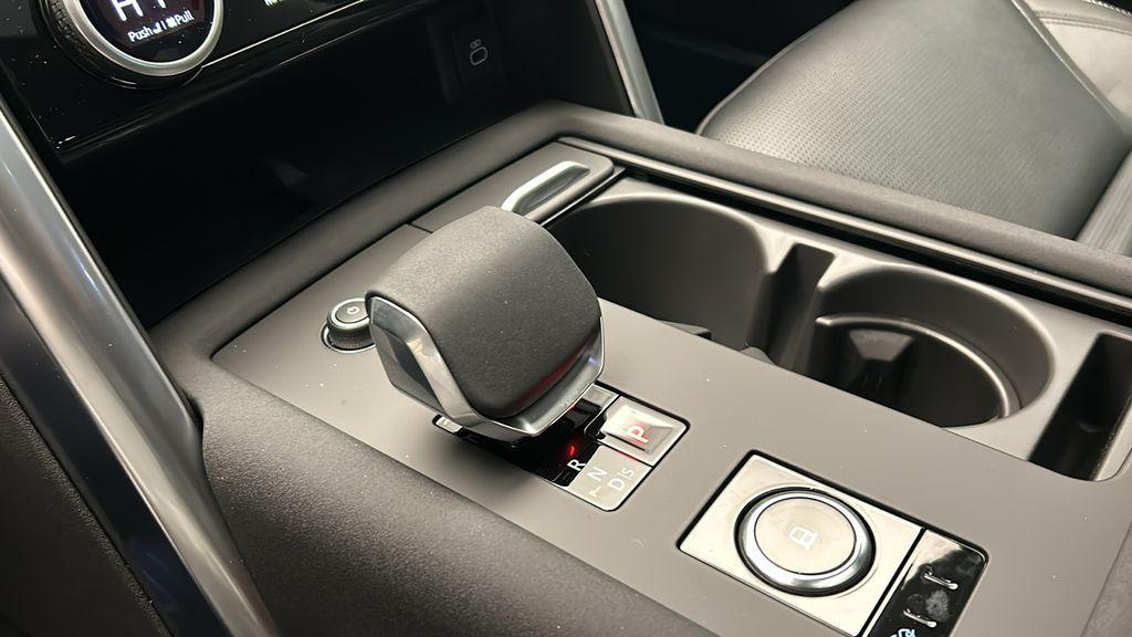 used 2025 Land Rover Discovery car, priced at $54,657