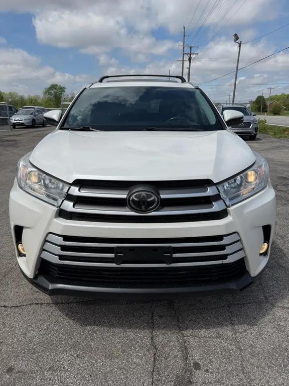 used 2019 Toyota Highlander car, priced at $22,900