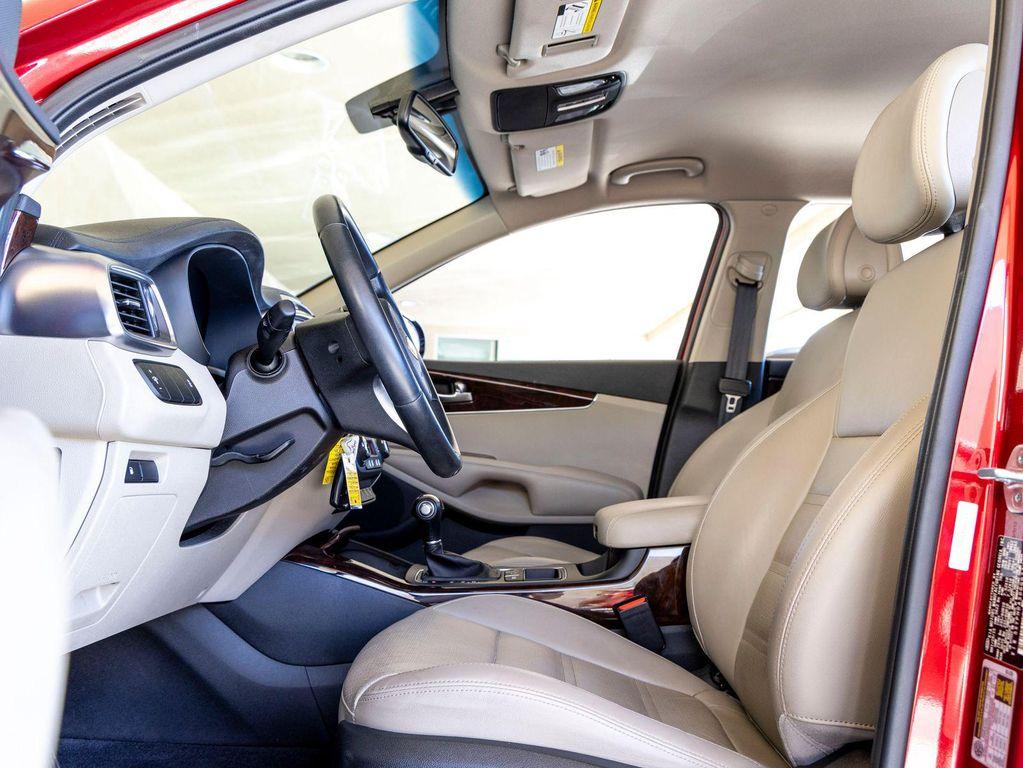 used 2016 Kia Sorento car, priced at $17,981