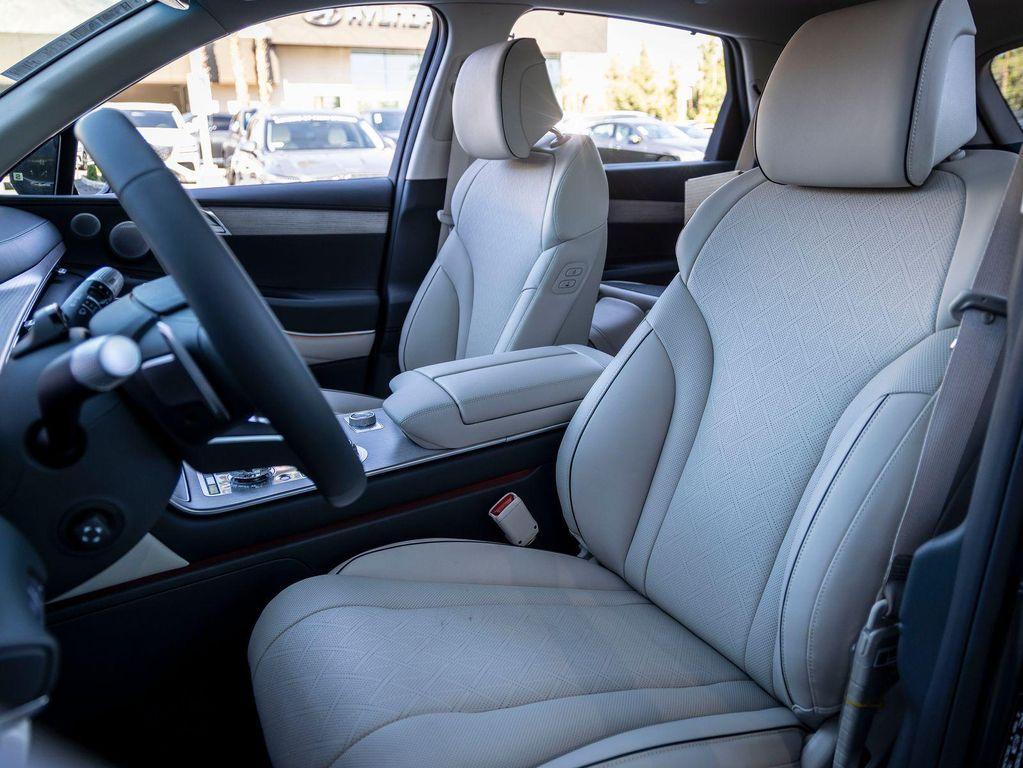 new 2027 Genesis GV80 car, priced at $77,779