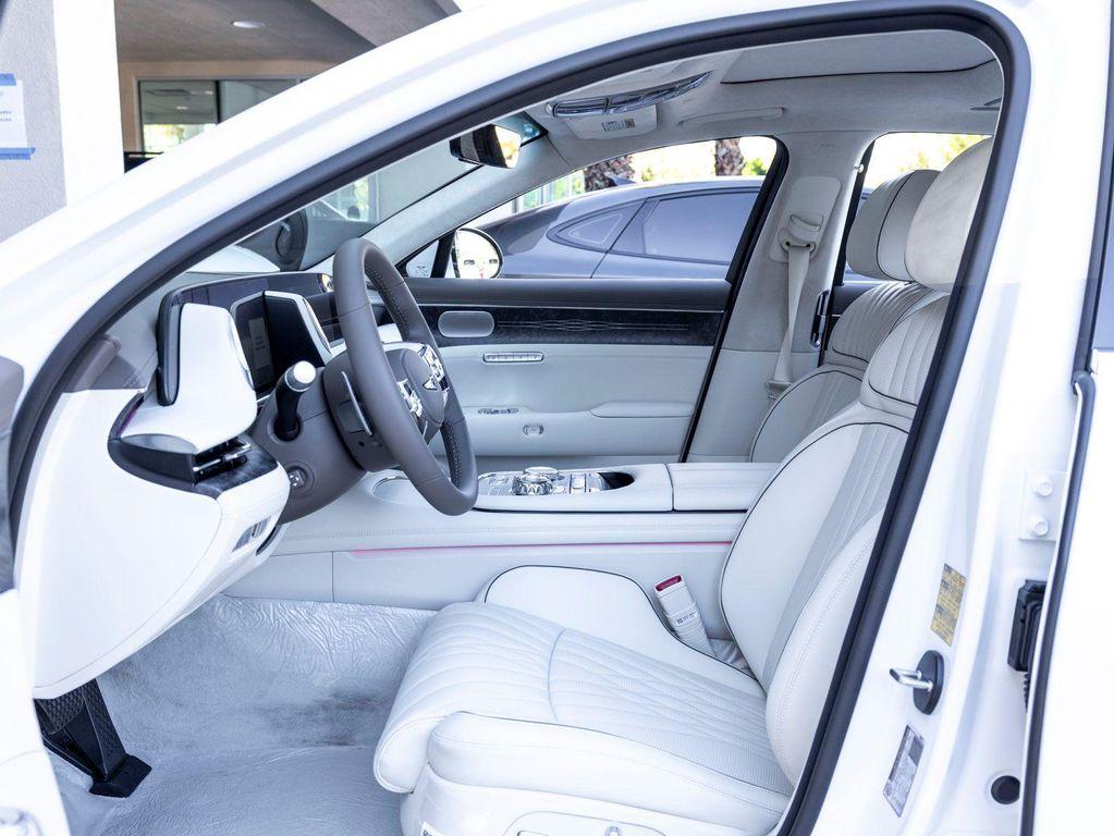 new 2026 Genesis G90 car, priced at $105,450