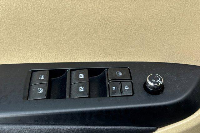 used 2015 Toyota Highlander car, priced at $16,498