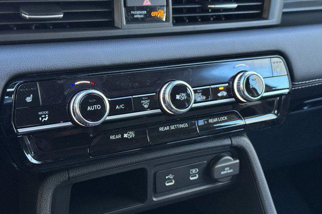 new 2026 Honda Pilot car, priced at $46,445