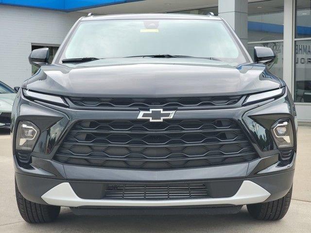 new 2025 Chevrolet Blazer car, priced at $39,186