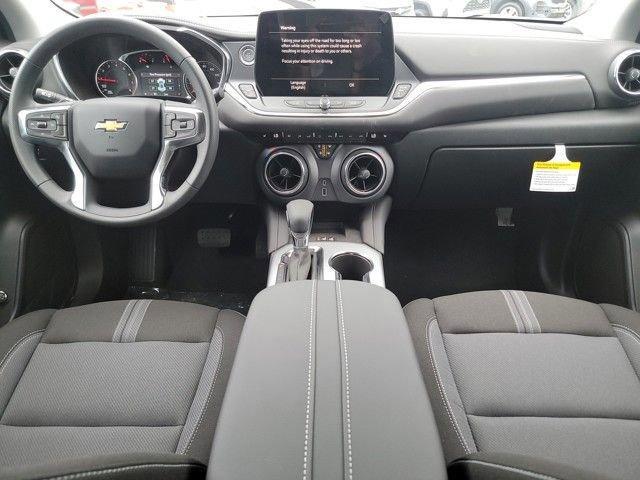 new 2025 Chevrolet Blazer car, priced at $39,186