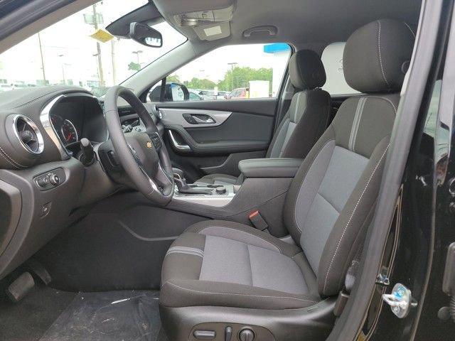 new 2025 Chevrolet Blazer car, priced at $39,186