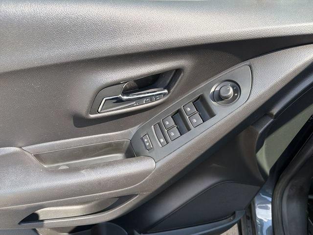 used 2021 Chevrolet Trax car, priced at $15,236