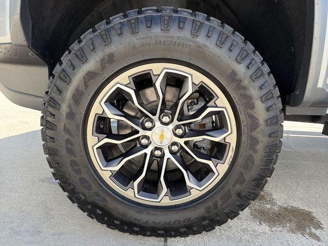 used 2022 Chevrolet Colorado car, priced at $33,724