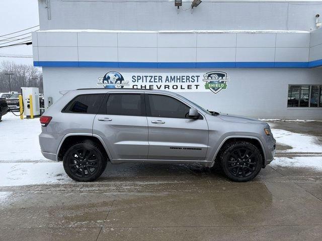 used 2017 Jeep Grand Cherokee car, priced at $17,868